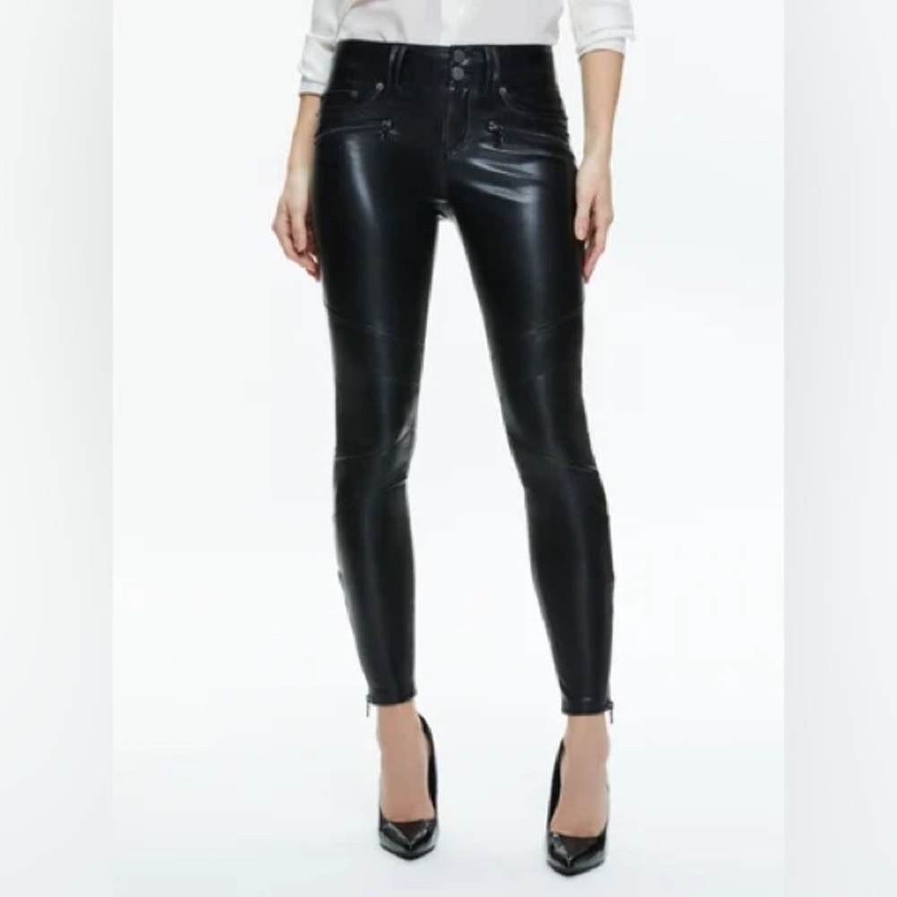 A+O Vegan Leather Skinny Pants Front pockets low rise